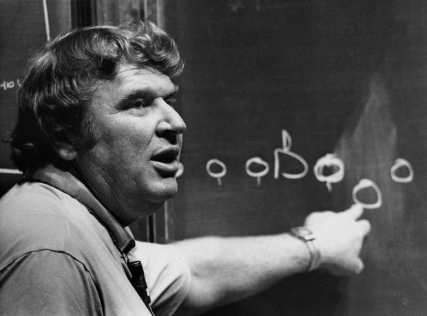Berkeley, CA July 26, 1980 - Former NFL coach John Madden gives advice at UC Berkeley. (Robert Stinnett / Oakland Tribune Staff Archives)