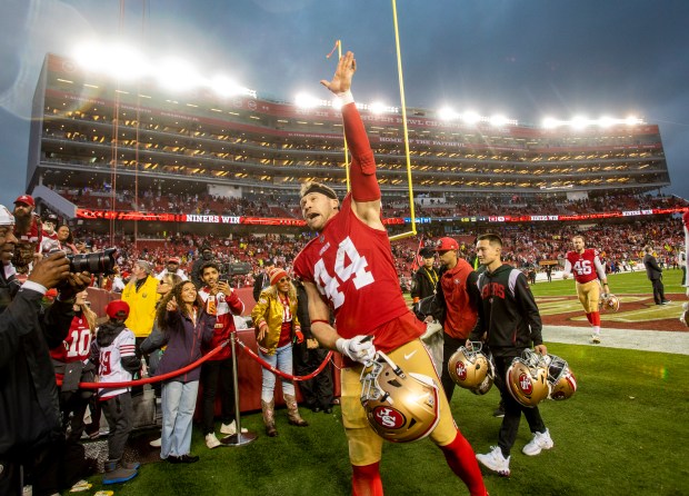 San Francisco 49ers' Kyle Juszczyk (44) waves to fans after a 41-23 victory over the Seattle Seahawksin the NFC wild-card playoff game, Saturday, Jan. 14, 2023, at Levi's Stadium in Santa Clara, Calif. (Karl Mondon/Bay Area News Group)